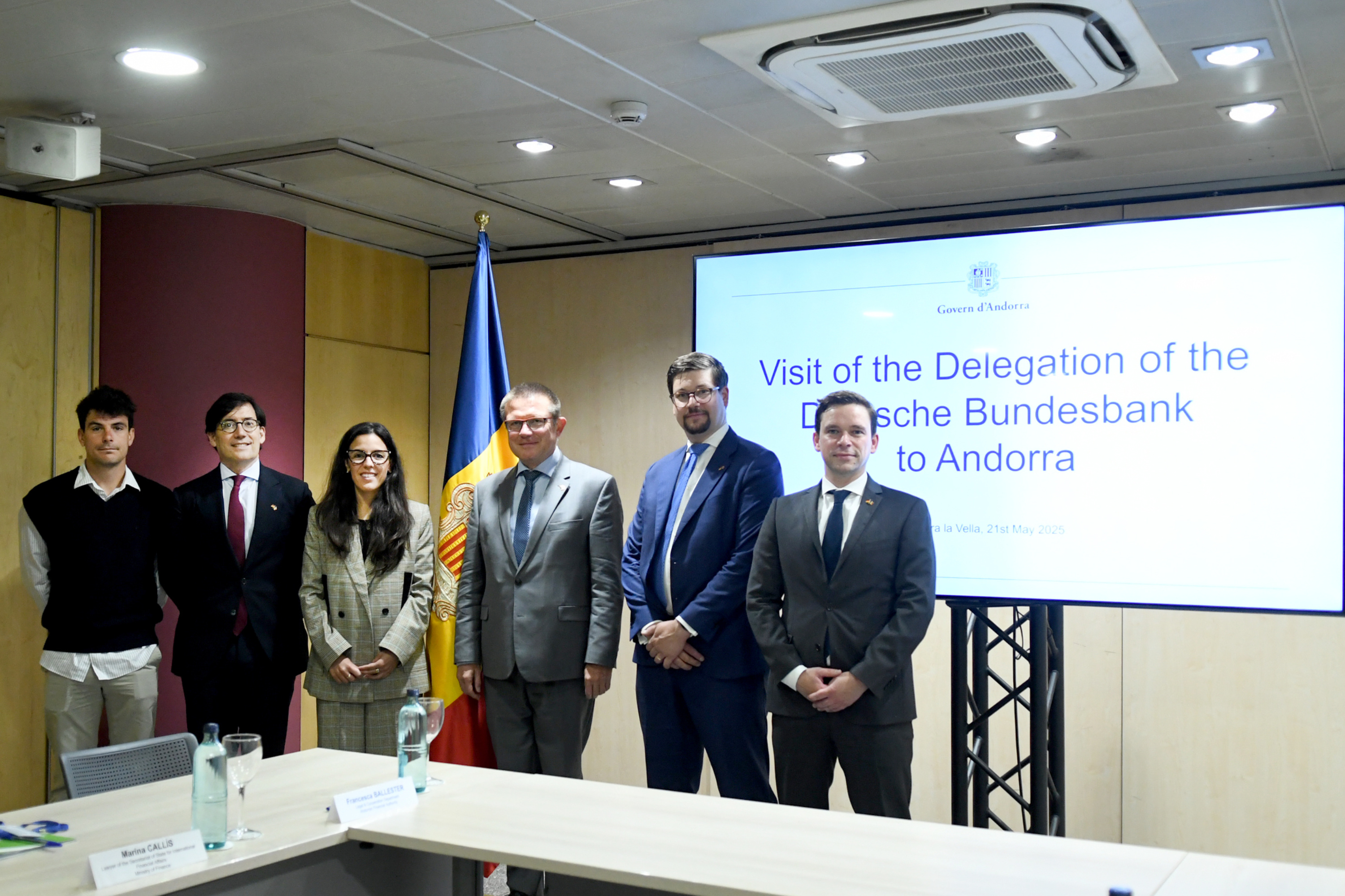 (from left to right): Ladislao Baró, Álvaro García Navarro, Lorena Jordana, Martin Dinkelborg, Fabian Huttner, Julian Berner ©Ministry of Finance Andorra